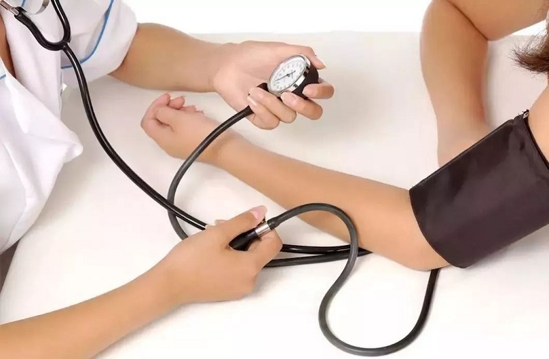 生活中引起血壓升高的食物，如何調(diào)節(jié)血壓升高？