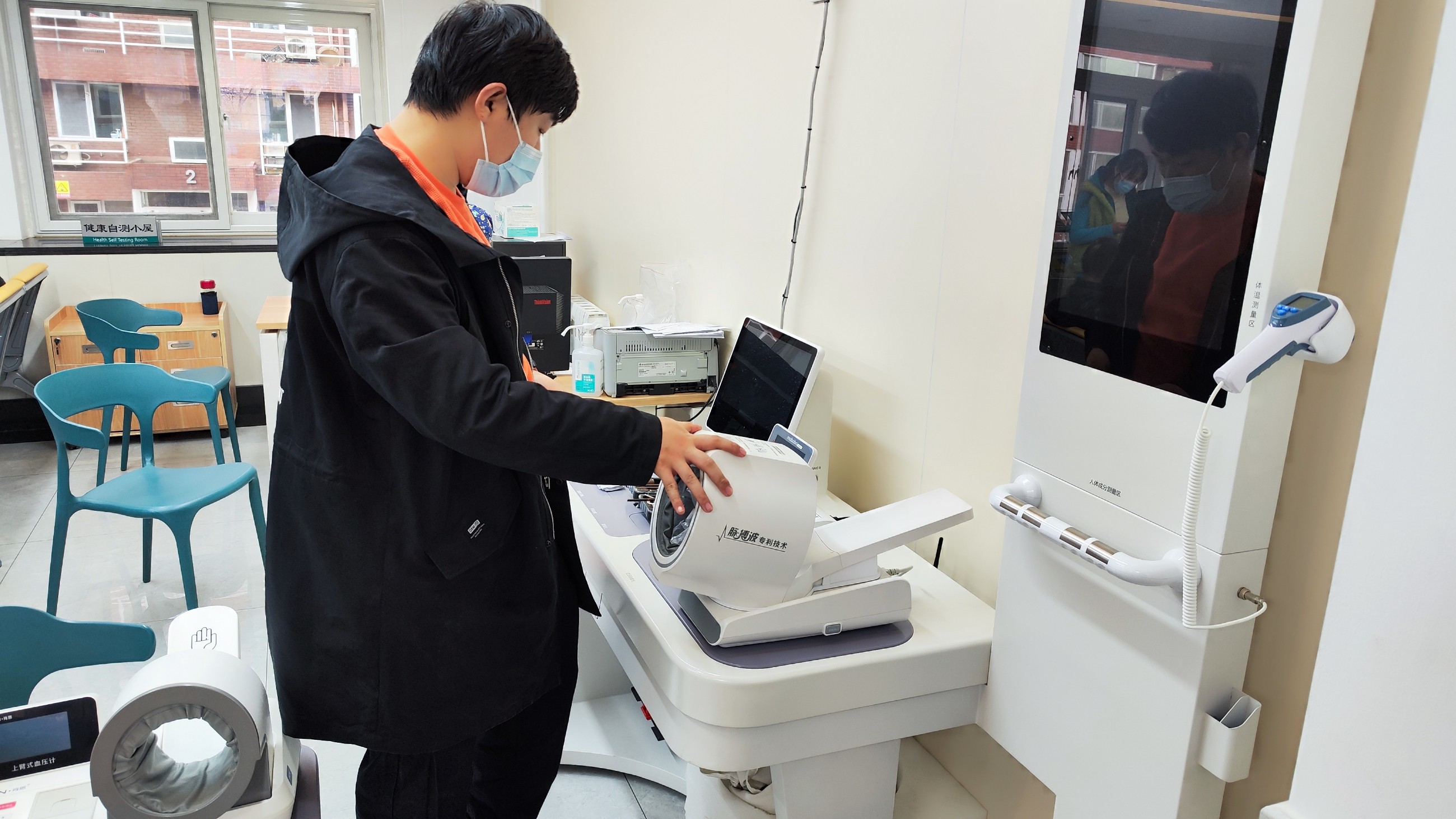 健康智慧小屋一體機怎么使用？如何使用健康小屋一體機？